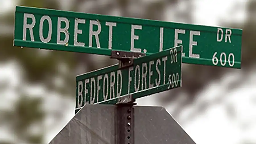 Image of Street Names Robert E Lee and Bedford Forest